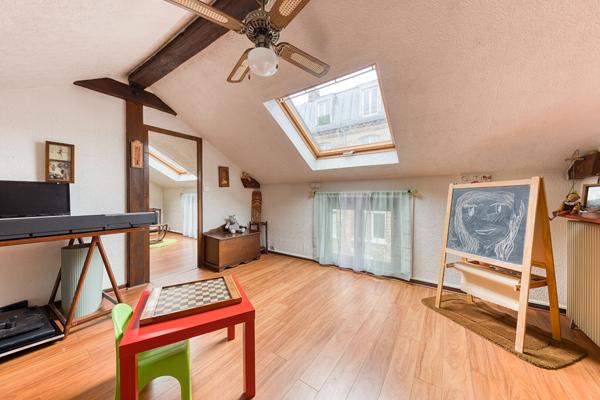 Appartement Noisiel 8 pièce(s) 143 m2