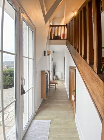 Propriété sur les hauteurs du village