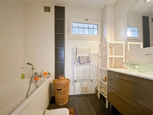 Propriété sur les hauteurs du village