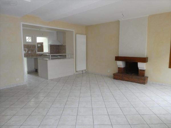 Maison de ville à vendre à Trévières dans le Calvados (14710), ref : N3510