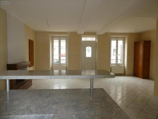 Maison de ville à vendre à Trévières dans le Calvados (14710), ref : N3510