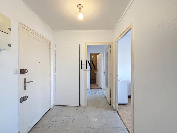 Appartement 2 pièces lumineux avec grand balcon – Fort potentiel – Annemasse, secteur Place de l’Étoile