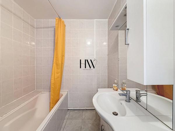 Appartement 2 pièces lumineux avec grand balcon – Fort potentiel – Annemasse, secteur Place de l’Étoile