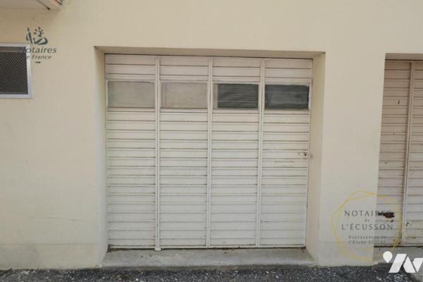 Appartement T4 avec garage et cave à Près d'Arènes