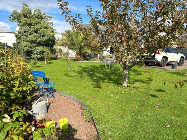 Rare à la vente !!! Magnifique plain-pied de 146 m² construit en 2007 avec quatre chambres...