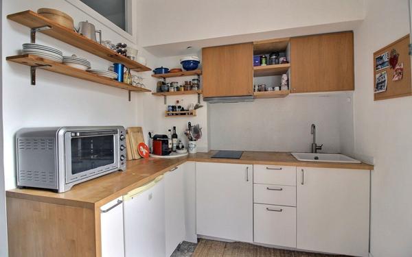 Appartement à vendre    2 pièces • 35 m2 Marseille 6