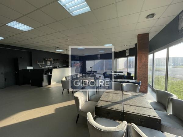 Local d'activites 479 m² à louer MONTGERMONT (réf : 35.6831)