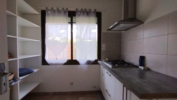 Maison à vendre 5 pièces COMBRIT (29)