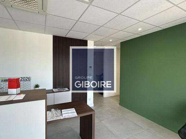 Local d'activites 330 m² à louer PACE (réf : 35.7300)