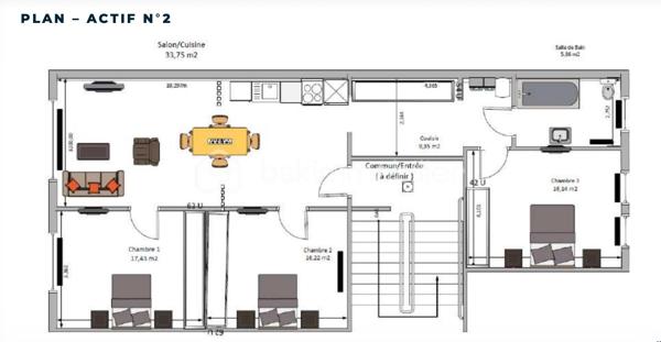 Idéalement situé en plein cœur du centre-ville de Forbach, sur la très recherchée Place du Marché, découvrez cet immeuble mixte en monopropriété R+2 d’environ 284 m², offrant une excellente rentabilité locative et un patrimoine de qualité.

Immeuble entièrement rénové
Les parties communes ainsi que les parties privatives ont bénéficié d’une rénovation complète.
Façade et toiture en bon état
Chauffage individuel au gaz de ville
DPE : C et D

Composition de l’immeuble et revenus locatifs annuels HT/HC :

1 studio de 15,63 m2 : 3 000 €/an
F4 n°1 d’environ 100 m2 : 9 300 €/an
F4 n°2 d'environ 100 m2 : 9 300 €/an
Commerce n°1 d’environ 33 m2 : 6 000 €/an
Commerce n°2 d'environ 33 m2 : 6 000€/an

Total loyers annuels HT HC : 33 600 €
Charges annuelles : 3 600 €
Taxe foncière : 2 282 €

Les 5 lots sont actuellement loués, garantissant une rentabilité immédiate dès l’acquisition.

Emplacement stratégique à proximité immédiate des commerces, transports et commodités.

Un bien idéal pour investisseurs recherchant un immeuble sécurisé, rénové et déjà entièrement exploité.

Pour plus d’informations ou organiser une visite, contactez-moi !