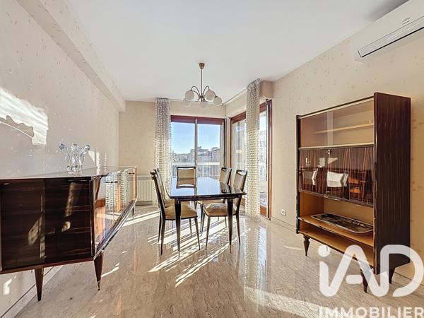 Location appartement 3 pièces 71 m² Ollioules