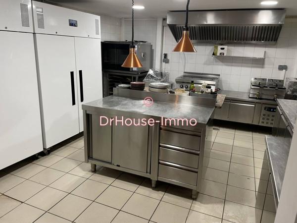 Commerce à vendre 3 pièces de 180 m²
