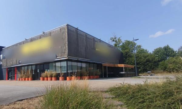 Restaurant rénové à vendre – Emplacement premium – Zone dynamique de Vannes