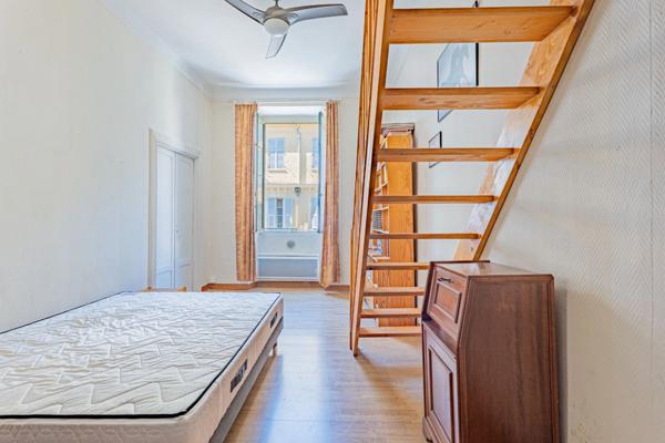 Nice Port – 3 pièces + mezzanines – Dernier étage avec ascenseur