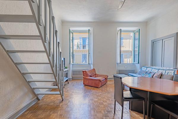 Nice Port – 3 pièces + mezzanines – Dernier étage avec ascenseur