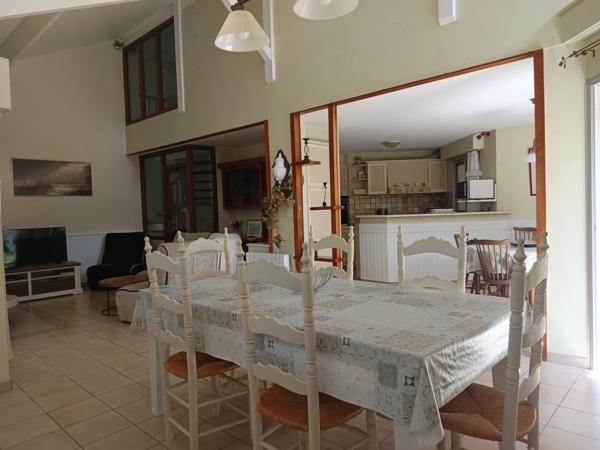 Maison d’Architecte Lumineuse 4 chambres , Piscine et Grand Jardin Paysager