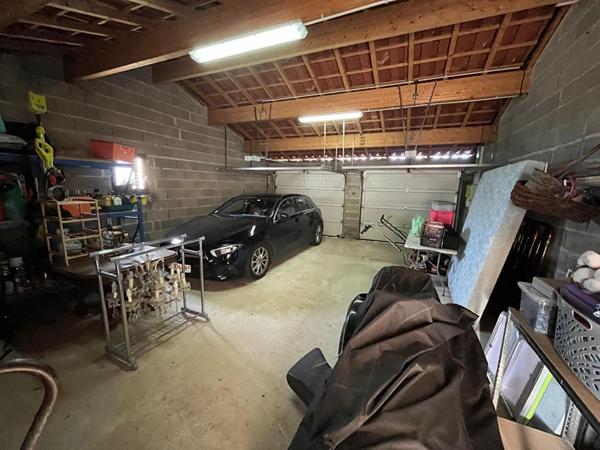 Spacieuse maison de plain-pied avec piscine, studio indépendant et grand jardin