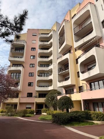 Appartement 4 pièces à vendre à Cergy - Préfecture €263 500 ** - Référence 11184