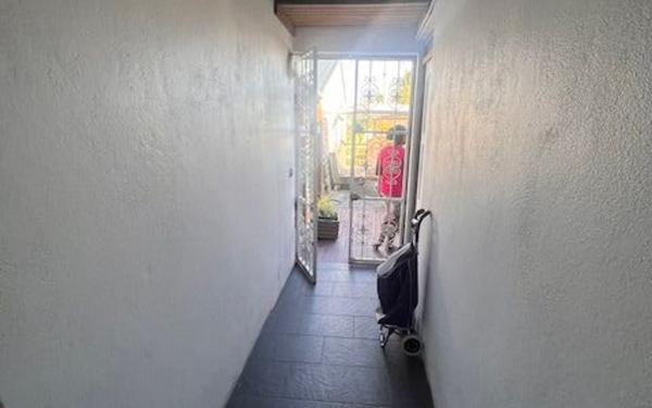 Immeuble à vendre    3 pièces • 75,60 m2 Les Abymes