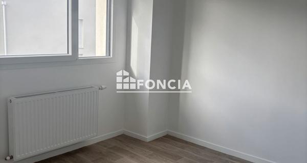 Location Appartement 3 pièces 69.01 m² - Laval 53000