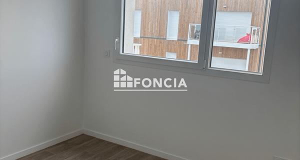 Location Appartement 3 pièces 69.01 m² - Laval 53000