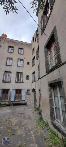 Immeuble à vendre 450m² Riom (63200)