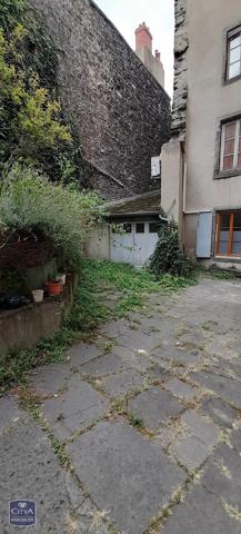 Immeuble à vendre 450m² Riom (63200)