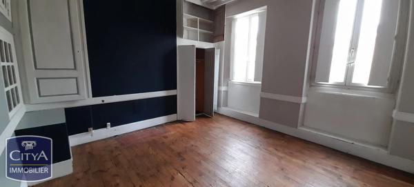 Immeuble à vendre 450m² Riom (63200)