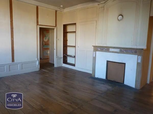 Immeuble à vendre 450m² Riom (63200)