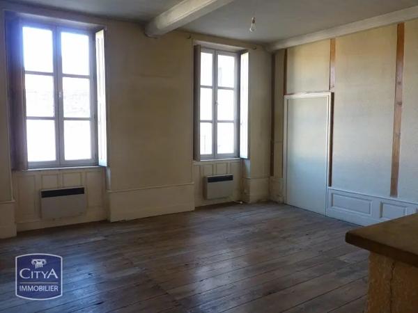 Immeuble à vendre 450m² Riom (63200)