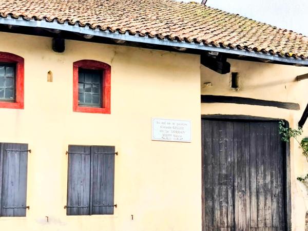 Fonds d'un superbe restaurant gastronomique réputé dans toute la région, prêt à poursuivre