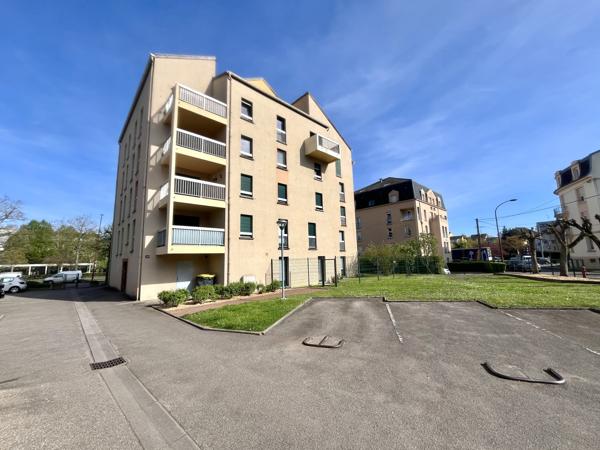 SABLON : Appartement 3 pièces de 64m2 avec stationnement privatif