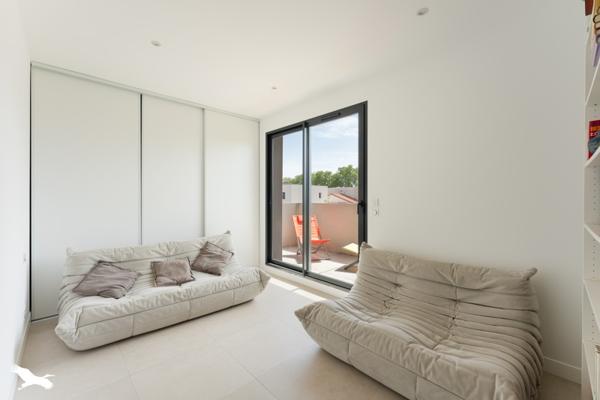 Maison à vendre 690 000 € Saint-Aunès 5 p 150 m² DPE A