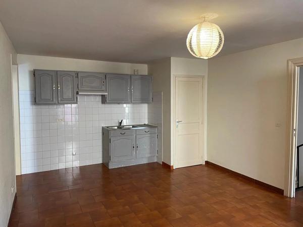 Location                                                      Appartement
                        
                     2 pièces                                         à Peyrestortes