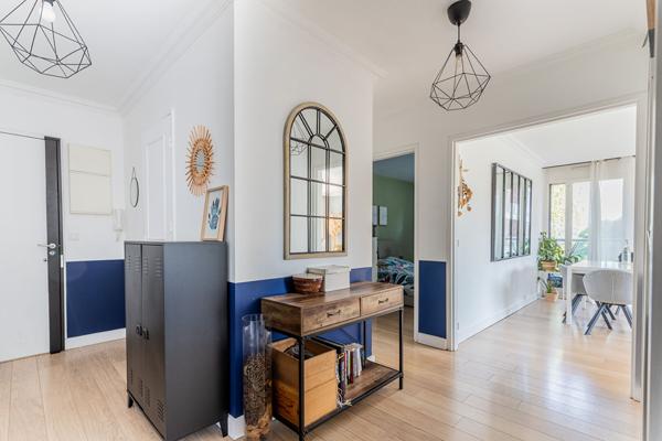 Appartement 3 pièces avec extérieurs multiples dans une belle résidence sécurisée familiale à Jouy-en-Josas