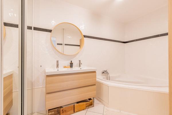 Appartement 3 pièces avec extérieurs multiples dans une belle résidence sécurisée familiale à Jouy-en-Josas