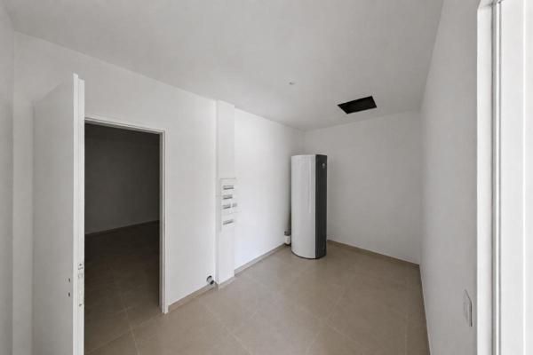 VILLA NEUVE  3 CHAMBRES PISCINE
