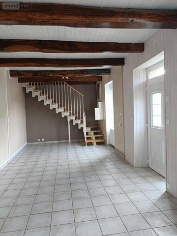 Maison à louer à Plessala dans les Côtes-d'Armor (22330), ref : 22115-L323