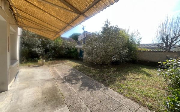 Maison à vendre    5 pièces •  Châteaubernard