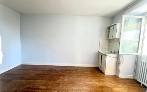 Maison à vendre    5 pièces •  Châteaubernard