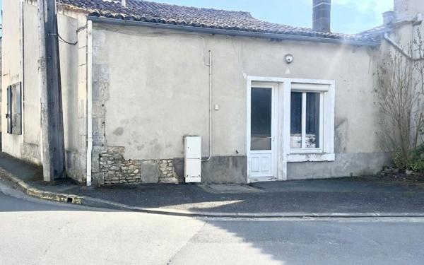 Maison à vendre    5 pièces •  Châteaubernard