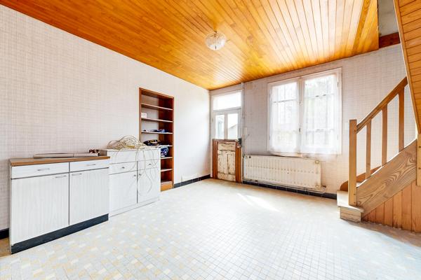 Maison à rénover de 145 m² avec dépendances et plus d’un hectare de terrain – Le Mené