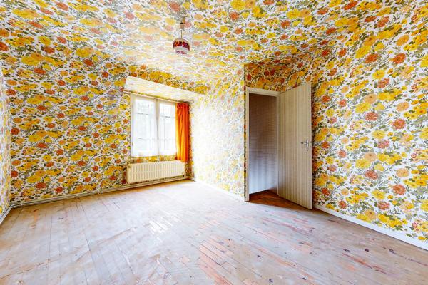 Maison à rénover de 145 m² avec dépendances et plus d’un hectare de terrain – Le Mené