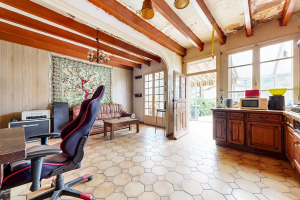 Maison à rénover de 145 m² avec dépendances et plus d’un hectare de terrain – Le Mené