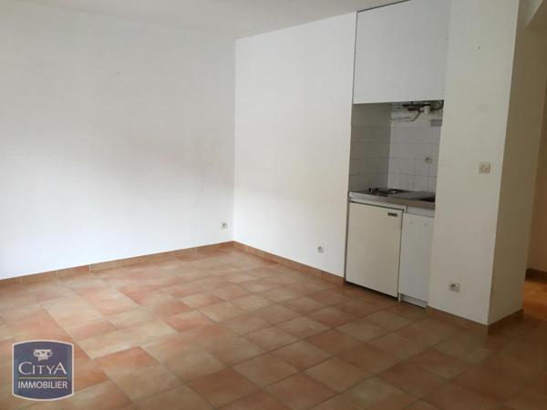 Appartement à louer 1 pièce 27.6m²