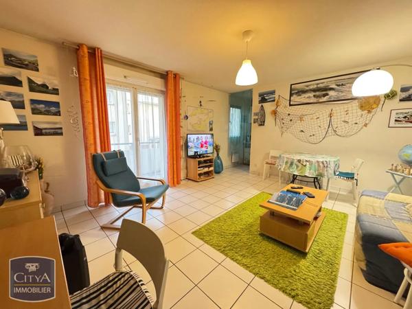 Appartement à louer 2 pièces 48.5m² Val-de-Reuil (27100)