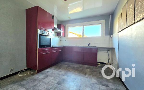 Maison à vendre    6 pièces •  Saint-Martin-de-Crau