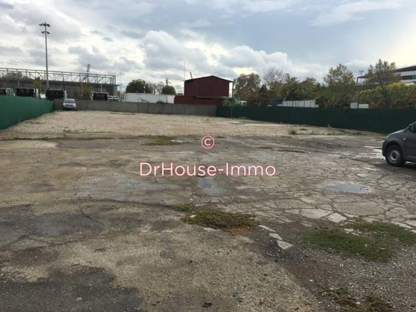 Commerce à vendre de 1 350 m²