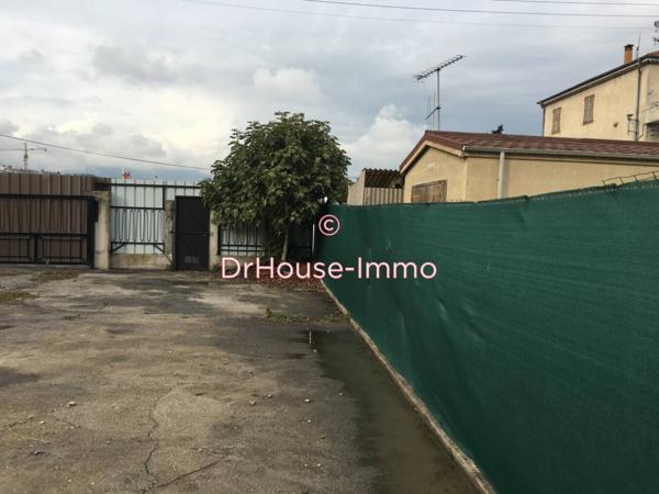 Commerce à vendre de 1 350 m²