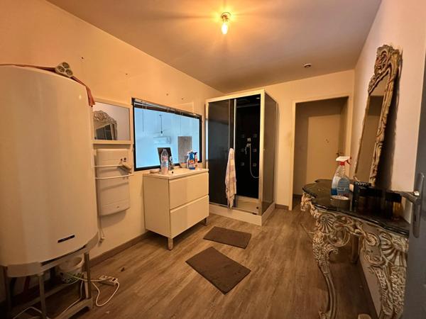 atelier + loft résidentiel – idéal artisan / activité + habitation